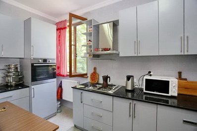 Shared kitchen, Dzveli Ubani Guest House